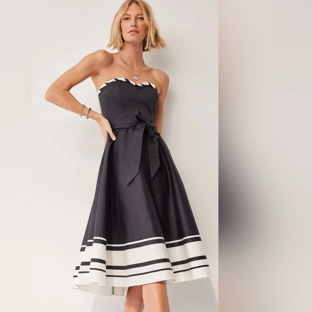 NWT White House Black Market Strapless Sweetheart Fit-N-Flare Dress Size 12 P - Picture 1 of 8